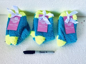 lot 216 image: Lot Of 3 - New With Tags Snuggle Feet Womens Socks, 3 Pair Socks Total, Fits Shoe Size 5-9 & Fits Socks Size 9-11 - In Style & Color As Shown - Total Retail $39