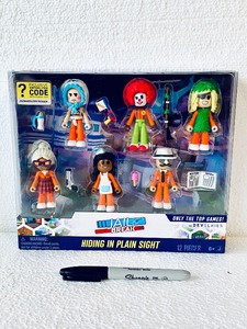 lot 326 image: New DevSeries Jail Break Hiding in Plain Sight Action Figure 12Pc Toy Set - As Shown - Retails $32