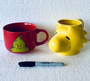 lot 452 image: Lot Of 2 - New Other Mugs (1) The Grinch & (1) Peanuts Bird - In Condition As Shown