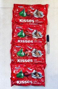 lot 528 image: Lot Of 4 - New Holiday Hersheys Kisses Milk Chocolate, 17 Oz Each Bag - As Shown - Total Retail $28