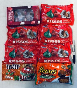 lot 535 image: Mixed Candy Lot - In Generous Quantity As Shown