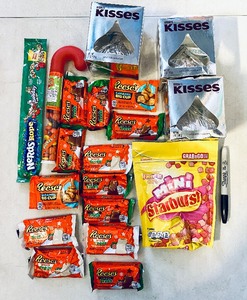 lot 536 image: Mixed Candy Lot - In Generous Quantity As Shown