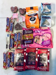 lot 549 image: Mixed Candy Lot - In Generous Quantity As Show