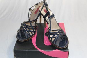 lot 28 image: Womens Navy Blue Strappy Sandals Size 8.5