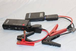 lot 41 image: Emergency Battery Jumper Boxes