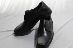 lot 43 image: Mens Shoes
