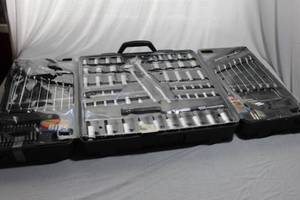 lot 48 image: Tool Set
