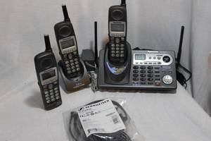 lot 78 image: Panasonic Cordless Phones with Answering Machine and Headset