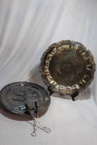 lot 93 image: Silver Plate Patters and Salad Tongs