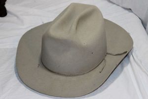 lot 103 image: Cowboy Hat