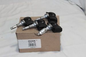 lot 122 image: Set of 4 Tpms Kit for Auto Tires