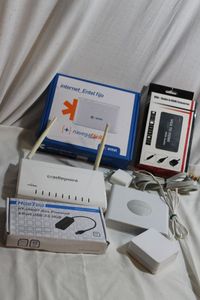 lot 143 image: Wi-Fi Accessories