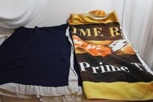 lot 164 image: Light Weight Blanket and Beach Towel