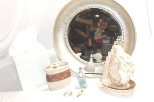 lot 165 image: Round Silver Mirror and Bathroom Accessories