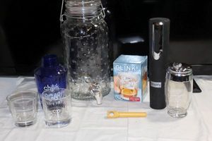lot 170 image: Drink Accessories