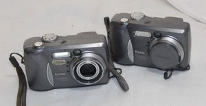 lot 173 image: Digital Cameras