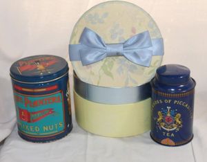 lot 183 image: Vintage Tins and Gift Box
