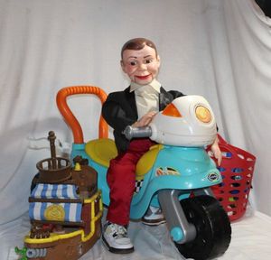 lot 204 image: Childrens Toys for Toddler (CHARLIE NOT INCLUDED)