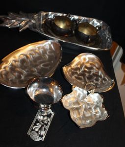 lot 36 image: Silver Toned Dcor