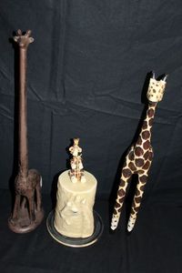 lot 23 image: Garaffee Dcor, Tallest one is made of Metal