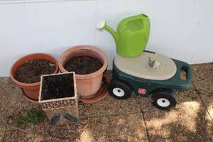 lot 120 image: Planters and Wagon