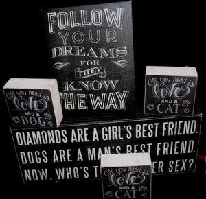lot 118 image: Black and White Wall dcor