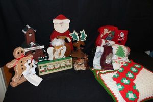 lot 152 image: Christmas Decorations as shown