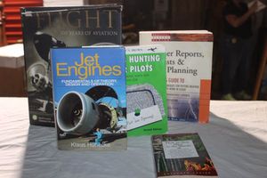 lot 42 image: Airplane Books and Pilot books
