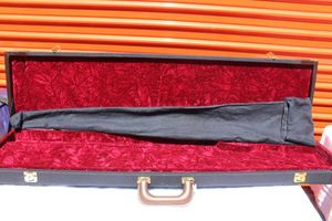 lot 25 image: Like New Gun Case with Plush Red Lining, has key
