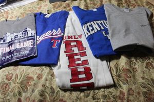 lot 141 image: Sports Team Apparel