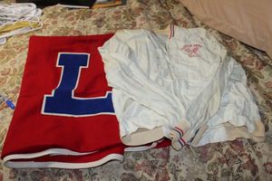 lot 152 image: Vintage Stadium Throw Blanket and Vintage Austin Peay Tennis Jacket