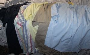 lot 221 image: Mens Short Sleeve Button Down Shirts