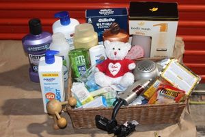 lot 253 image: Health and Beauty Items, Lotions, Soaps Deodorant