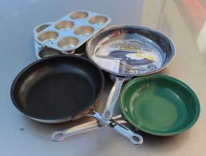 lot 292 image: Frying Pans and muffin pans Granite rock Titanium Non Stick 11 Pan Cuisinart 10 in nonstick pan,  Green skillet with Knife