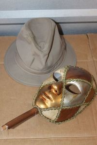 lot 298 image: Mens Hat and Mask
