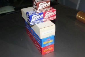 lot 304 image: Complete Sets Topps 1990, 89, 88, Score 88 Major League Baseball Cards, Score 89 Major League Baseball cards