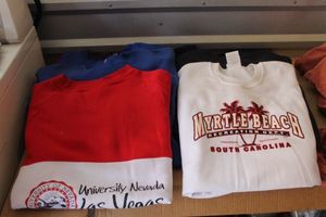 lot 361 image: Mens Clothing Sweatshirts, Sports Teams and Destinations