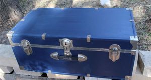 lot 372 image: Steward Trunk with Wheels, Great Condition