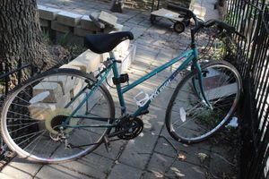 lot 373 image: Ladies Bicycle, Just needs Tires