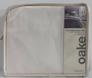 lot 11 image: NEW, UNOPENED OAKE 300 THREAD COUNT FULLQUEEN DUVET SET AS SHOWN RETAIL PRICE $145