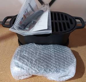 lot 22 image: IRONMaster HIBACHI STYLE CAST IRON MINI GRILL CI-M28 IN BOX AS SHOWN. CHECK IT OUT
