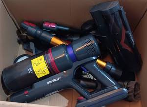 lot 206 image: HOMPANY CORDLESS VACUUM CLEANER SMARTVAC 11 IN BOX AS SHOWN