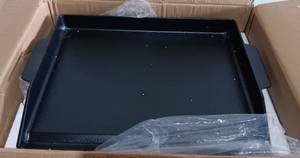 lot 216 image: NEW, INDUSTRIAL RANGE STEEL GRIDDLE IN BOX AS SHOWN