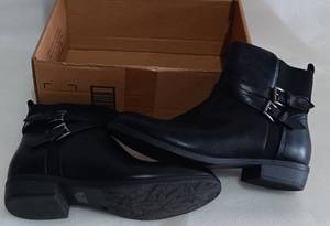 lot 231 image: BLACK COMFORT BOOTS SIZE 11 AS SHOWN