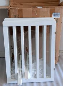 lot 267 image: SEMIOCTHOME FREESTANDING WOOD GATE MO# 6PGL-XT-L006-01 IN BOX AS SHOWN