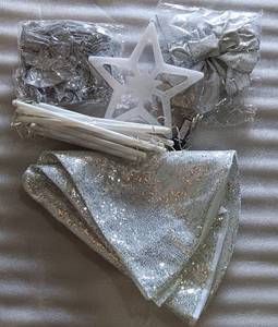 lot 315 image: ASSORTED CHRISTMAS DECOR INCLUDING LIGHTS, BOWS AND MORE AS SHOWN.