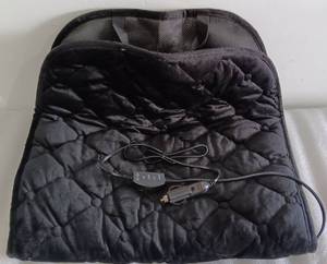 lot 325 image: HEATED CAR SEAT CUSHION PAD AS SHOWN.
