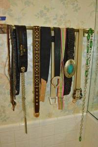 lot 91 image: Womens Leather belts see photos.