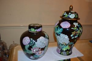 lot 113 image: Large and medium Dragon canisters from Williams Sonoma