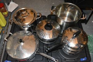 lot 163 image: Stainless Steel Cookware, Large Pasta Pot, fryer, Double boiler, Canning pot like new